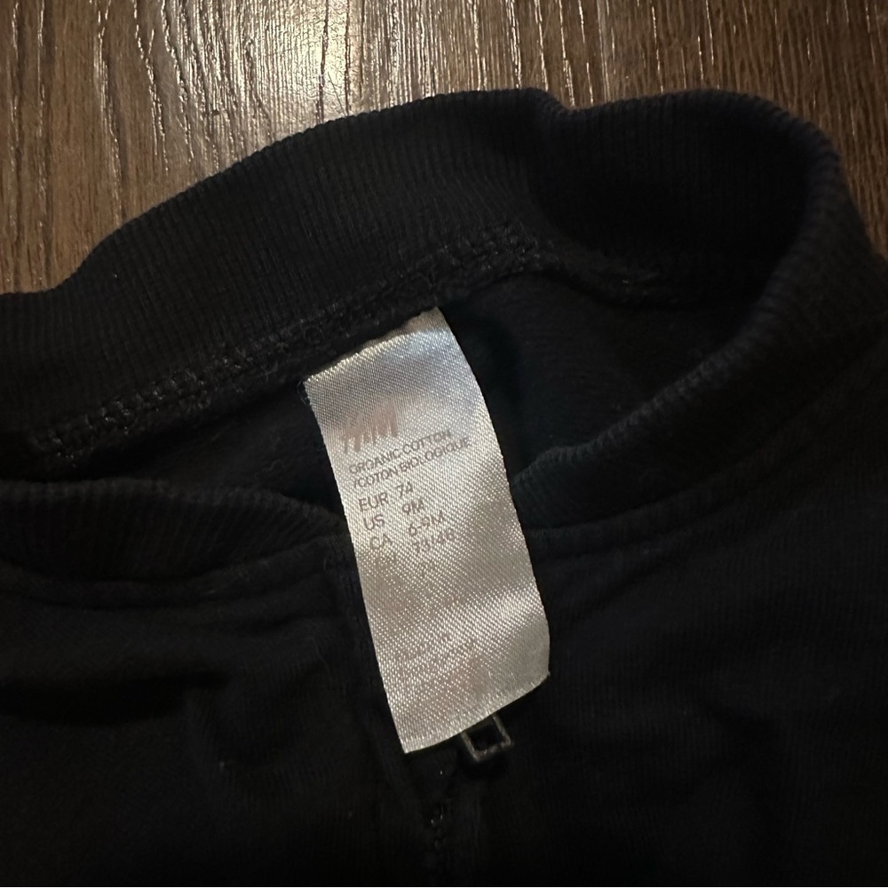 H&M Unisex Baby Black Crewneck Zippered Sweatshirt 6-9 Month - Picture 3 of 3